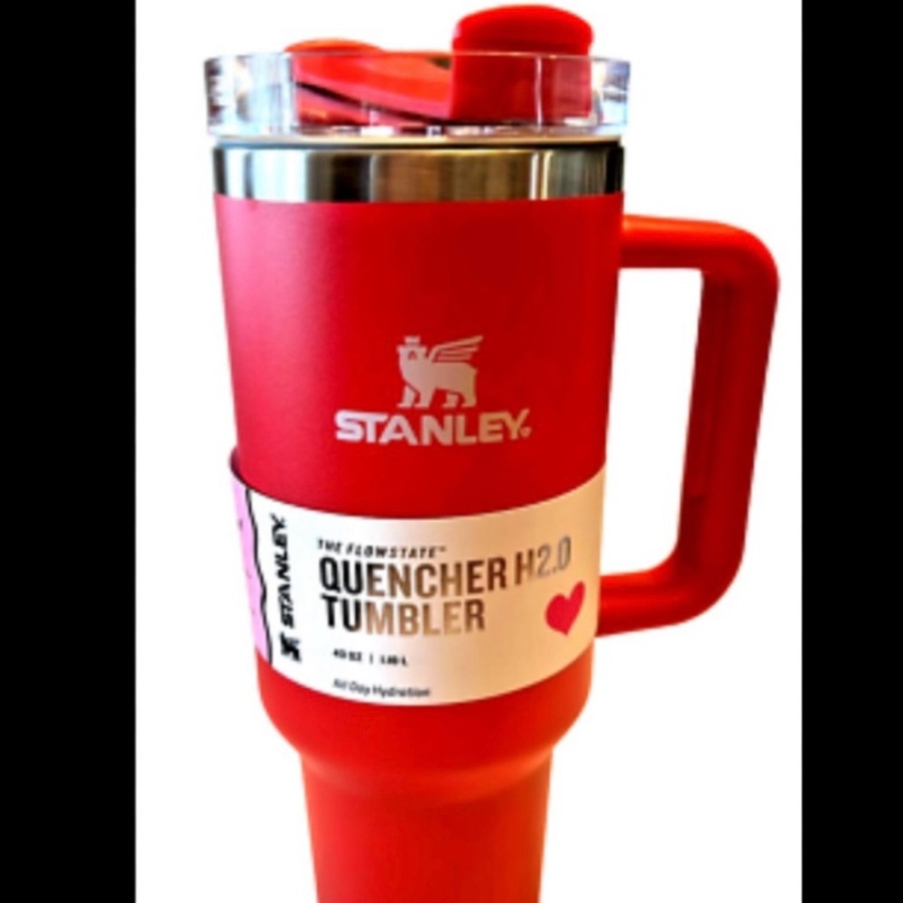Stanley 40 oz Target Exclusive Quencher H2.0 Valentines Red Limited Edition NIB - Picture 7 of 16